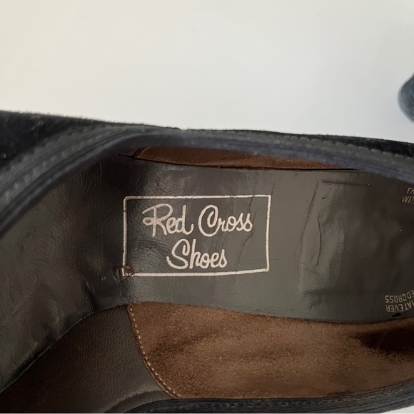 Vintage Leather Pumps - Picture 6 of 9